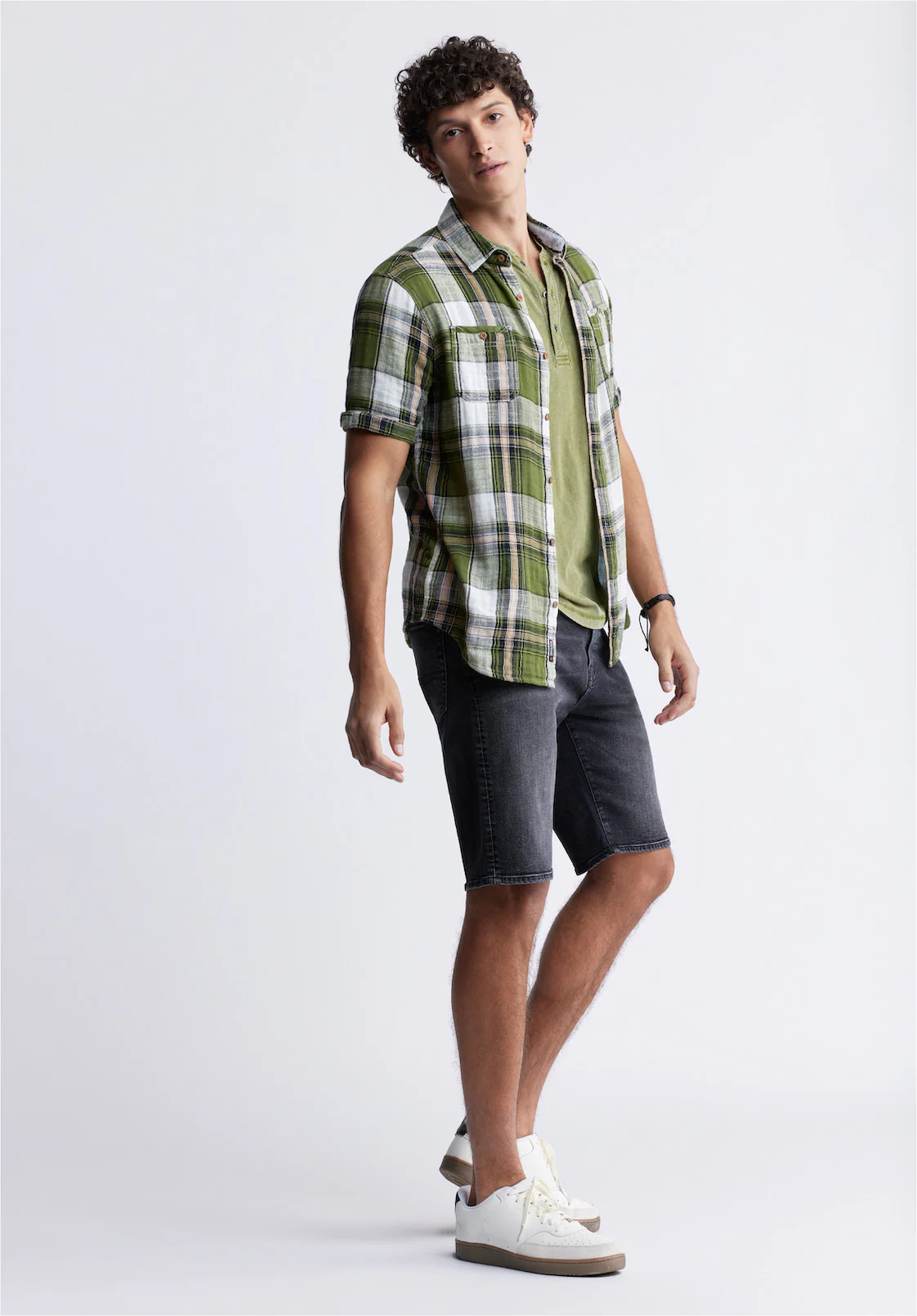 Relaxed Straight Dean Men's Denim Shorts in Crinkled Black - BM22849 - Image 5