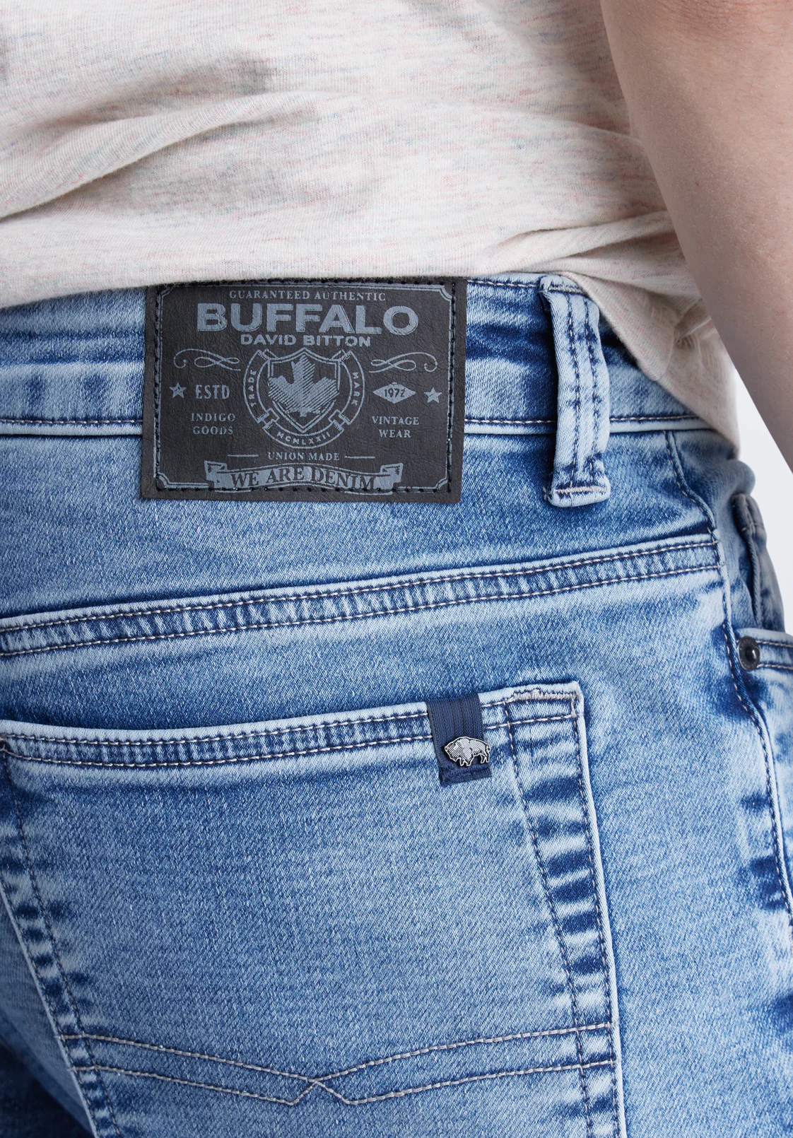 Straight Six Men's Five-Pocket Freedom Flex Jeans, Sanded Wash - BM22998 - Image 6